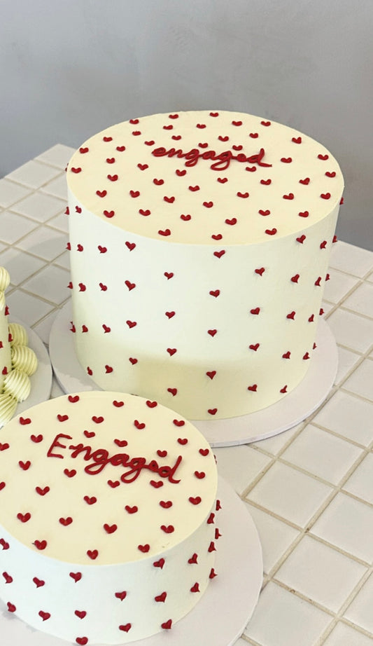 Retro Text Round Cake - Love Hearts