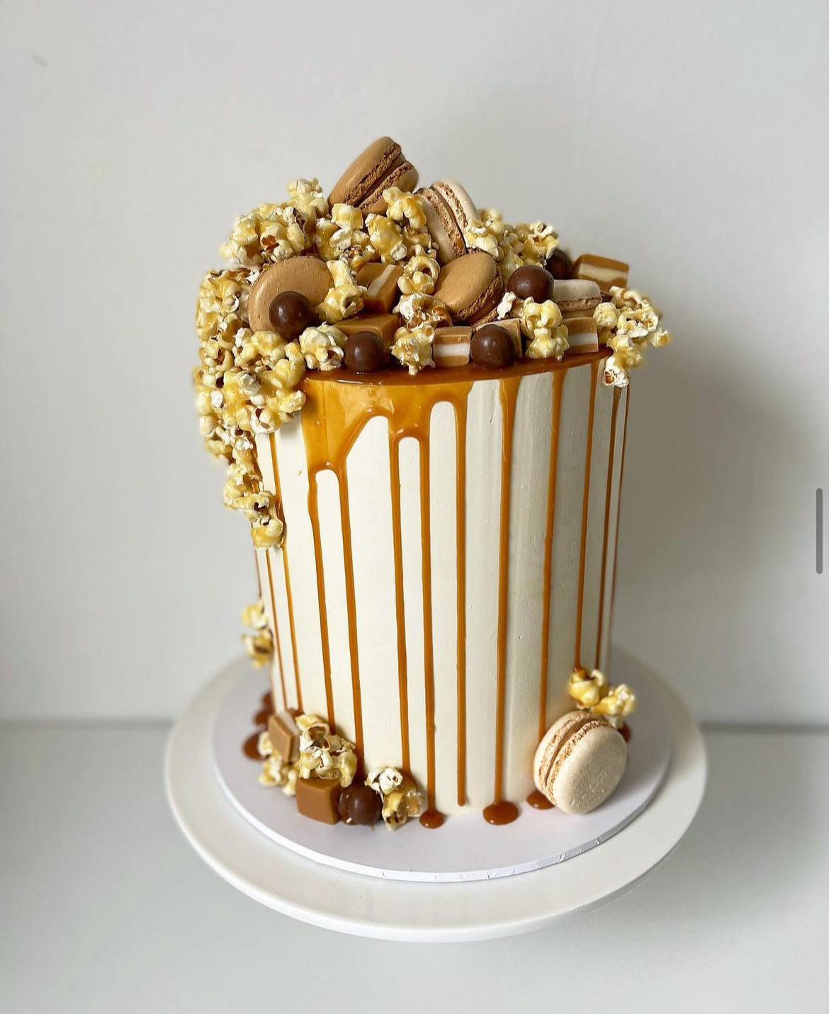 Caramel Popcorn Cake