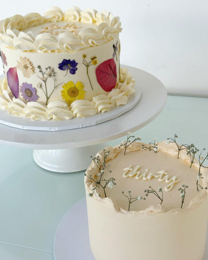 Retro Edible Flower Cake