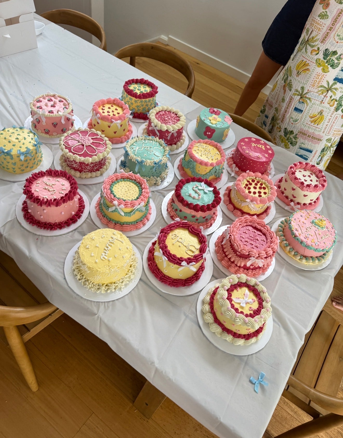 Mothers Day Cake Decorating Event
