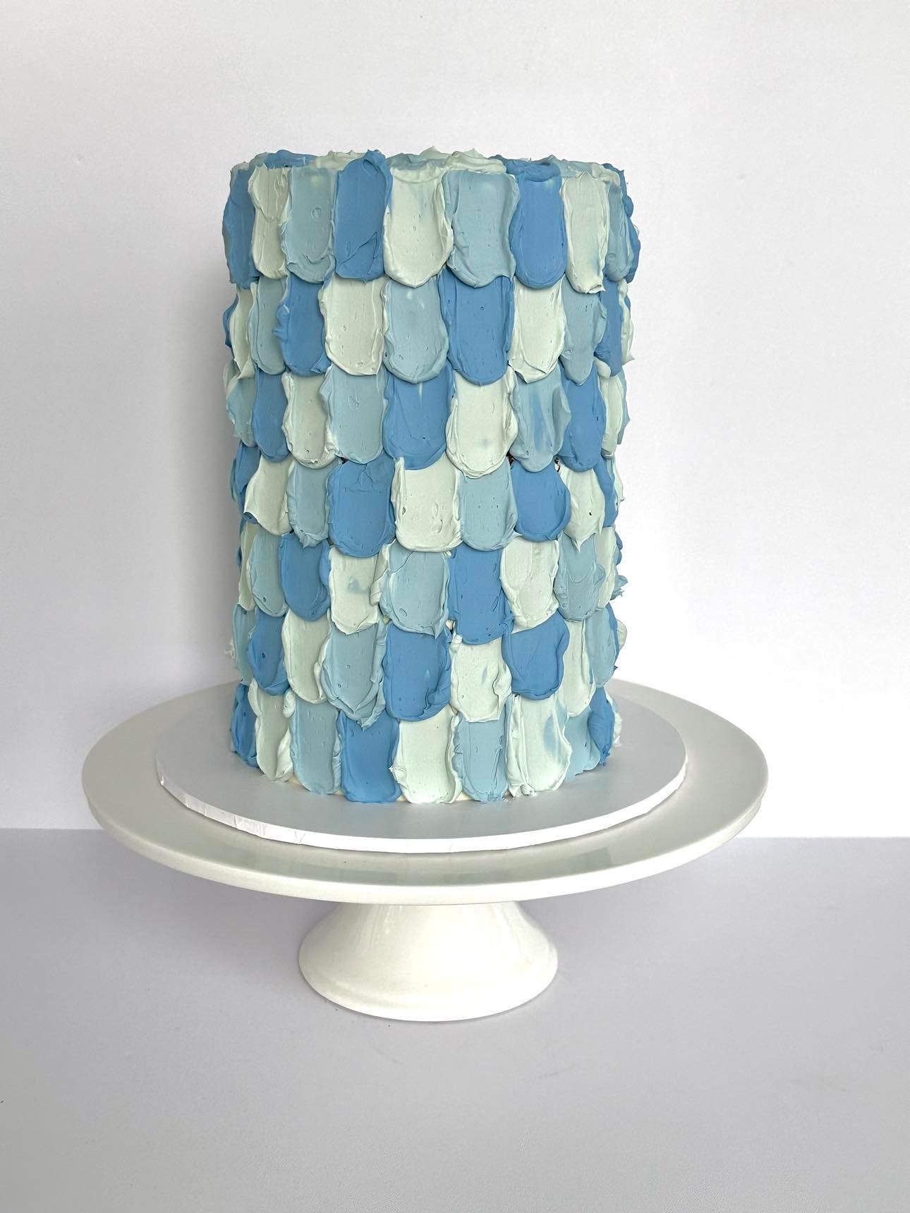 Smeared Texture Cake
